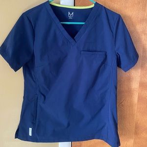 Medelita scrub top